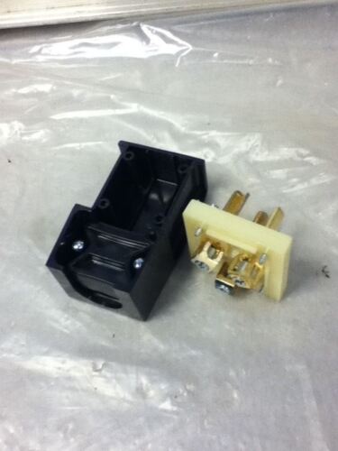 Hubbell 9319 PLUG