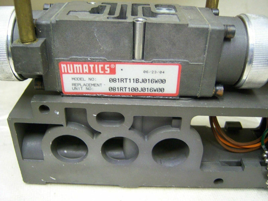 Numatics Regulator 081RT11BJ016W00 w/ Gauges