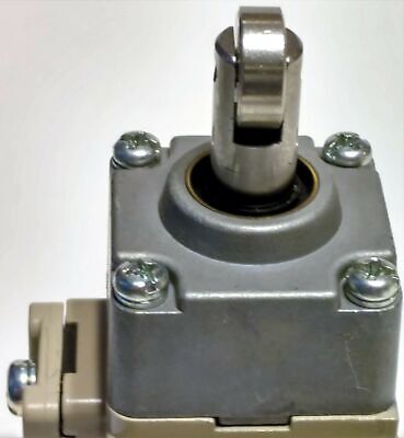 Omron D4B-2171N Limit Switch