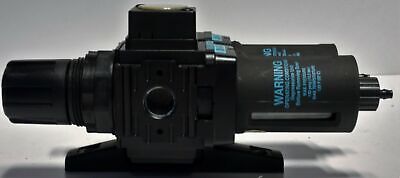 Wilkerson B08-02FKG0 Regulator with L08-02-LK00 Lubricator attached