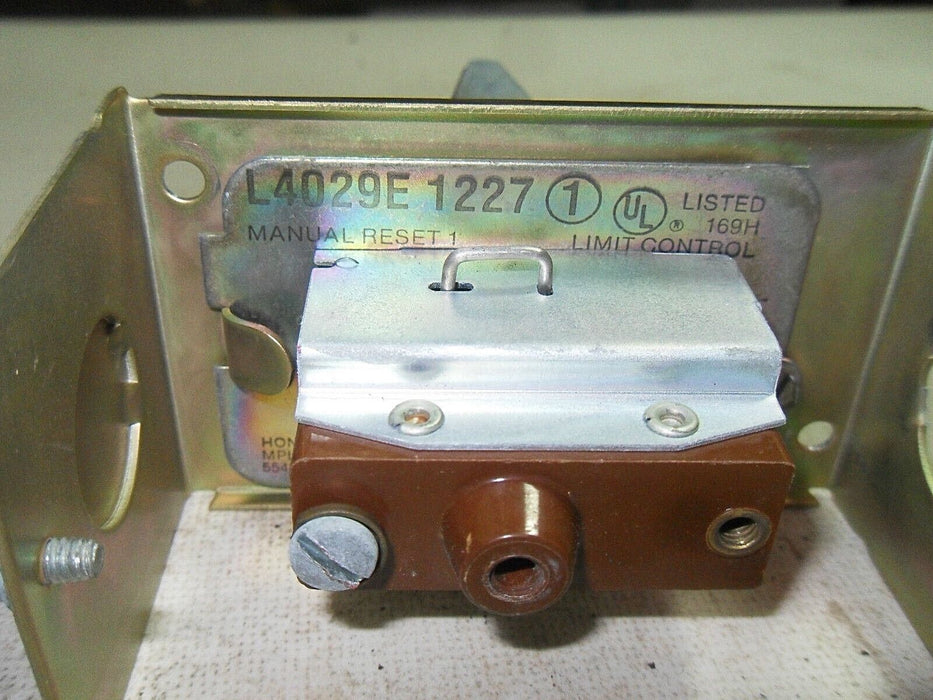 Honeywell L4029E-1227 Limit Control