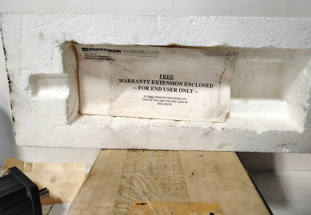 Emerson DXM-316C 240 V AC 4 A 4000 RPM .76 HP .57 kW Servo Motor