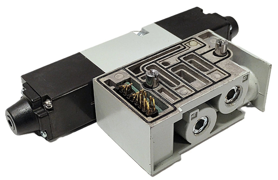 Numatics 041SS4Z2KN00030 150 psig Solenoid Valve w/ 110/120VAC Coils w/ Manifold