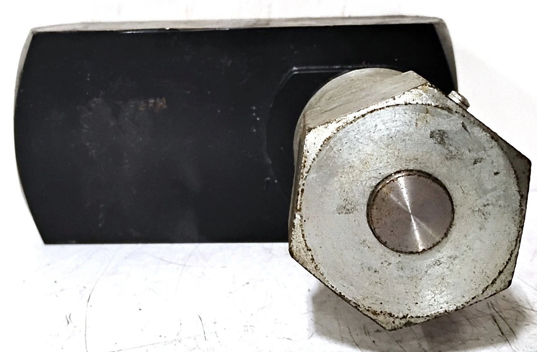 Parker F2400S 11FW 1-1/2 in NPT 3000 PSI 100 GPM Colorflow Flow Control Valve