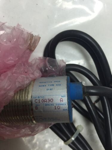 Allen-Bradley 871C-C10A30 Proximity Switch