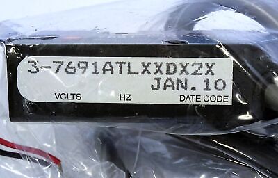 ATC 3-7691ATLXXDX2X 10-30VDC Photoelectric Proximity Sensor w/ Mounting Bracket