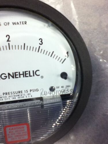 Dwyer 2004 Pressure Gauge