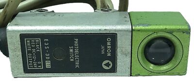 Omron E3S-3DE11 12-24 V DC Photoelectric Sensor