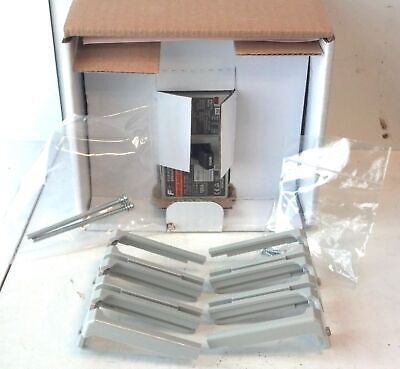 Fuji Electric BW125JAGU-3P100 100 A 3 P 600 V AC 250 V DC Circuit Breaker