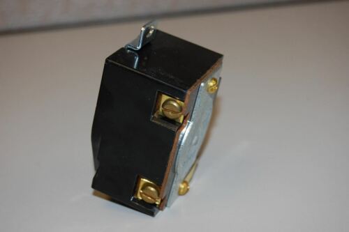 COOPER ARROW HART 20403 RECEPTACLE POWER LOCK