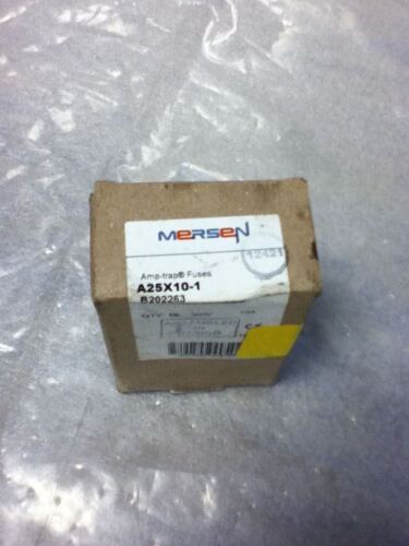 1 LOT OF 8 Ferraz Shawmut A25X10-1 FUSES