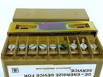 Honeywell AV301AB134 120 V AC 50/60 Hz Temperature Controller