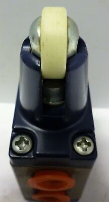Schrader Bellows 524211000 Roller Actuated Control Valve