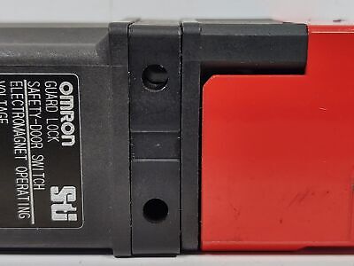 Omron D4SL-3NDA-D Safety Door Interlock Switch with Indicator Light