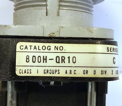 Allen-Bradley 800H-QR10R 120 V Red 30.5 mm Pilot Light w/ Lamp No Lamp Cover