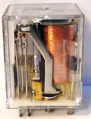 AMP R10-E1Y2-115V 115 V AC 2 A @ 28 V DC DPDT Plug-in Ice Cube Relay
