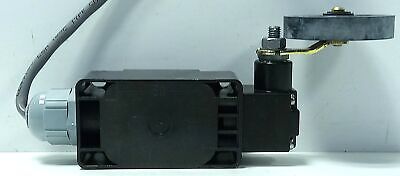 Telemecanique XCK-S 240 V AC 3 A Rotary Gear Limit Switch w/ Roller Actuator