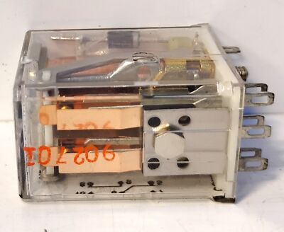AMP R10-E1Y2-115V 115 V AC 2 A @ 28 V DC DPDT Plug-in Ice Cube Relay