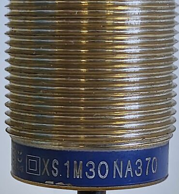 Telemecanique XS-1M30NA370 Inductive Proximity Sensor
