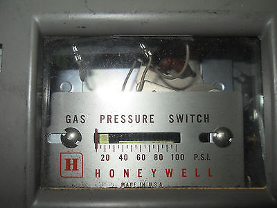 Honeywell C647A 1010 1 Gas Pressure Switch 0-100 PSI