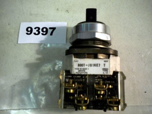 Allen-Bradley Selector Switch 800T-J91KE7 Momentary