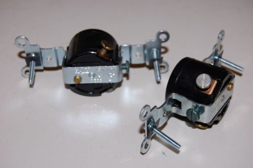 LEVITON 4760 SINGLE RECEPTACLE LOT OF 2
