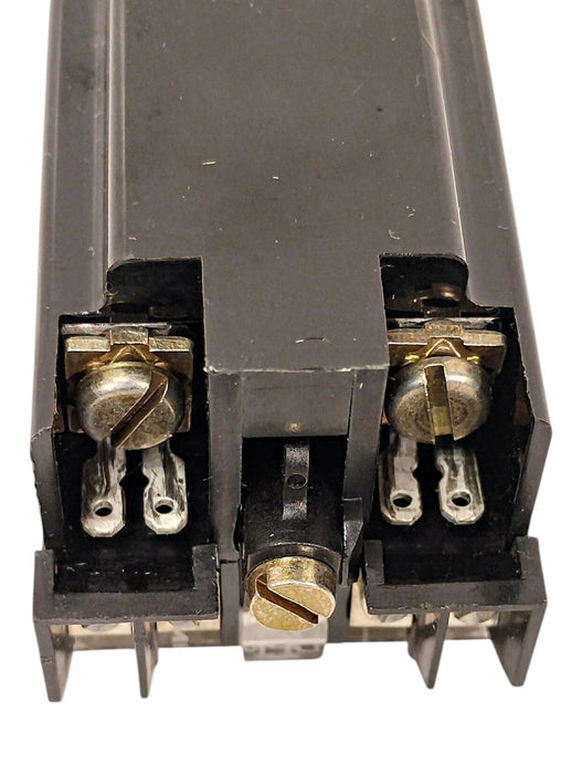 Allen-Bradley 800MR-PA16AAS 10 A Illuminated Pushbutton w/ Flush Amber Head