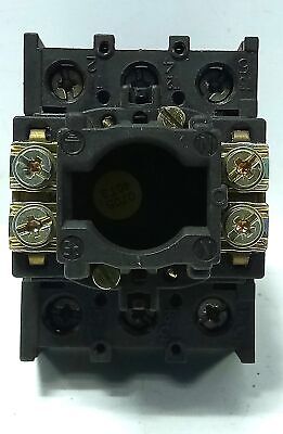 Moeller P1-32 690 V AC 32 A Rotary Disconnect Switch No Operator Handle