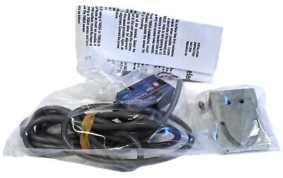 ATC 3-7691ATLXXDX2X 10-30VDC Photoelectric Proximity Sensor w/ Mounting Bracket