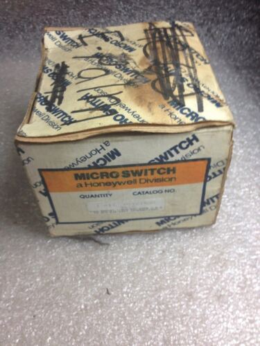 Microswitch PTY2151 Pushbutton