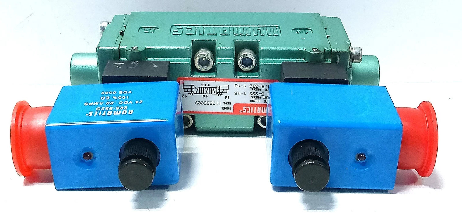 Numatics I12BB500V 14.5-232 psi Pneumatic Double Solenoid Valve w/ 24 V DC Coil