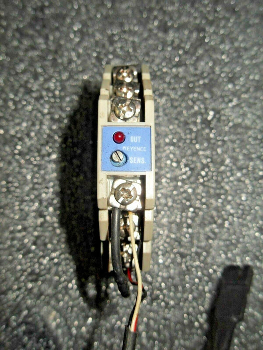Keyence ES-32DC Proximity Sensor Amplifier