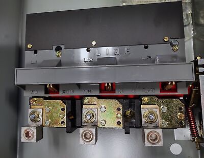 GE THN3364R 600 V 200 A 3-Pole 3-Wire Safety Switch in Type 3R Outdoor Enclosure