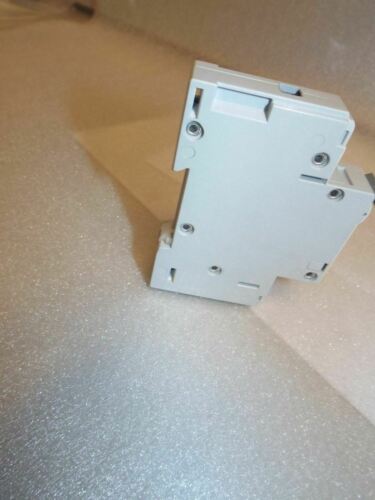 Allen-Bradley 1492-CB1G100 Series A Circuit Breaker