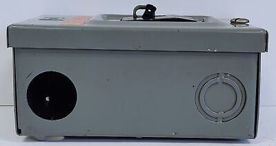 Square D QO2L30S Series G1 120/240 VAC Enclosure w/ MG-9402 10 A Circuit Breaker