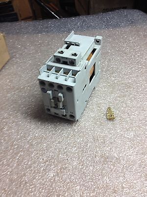 Allen-Bradley 100-C12ZJ10 Contactor