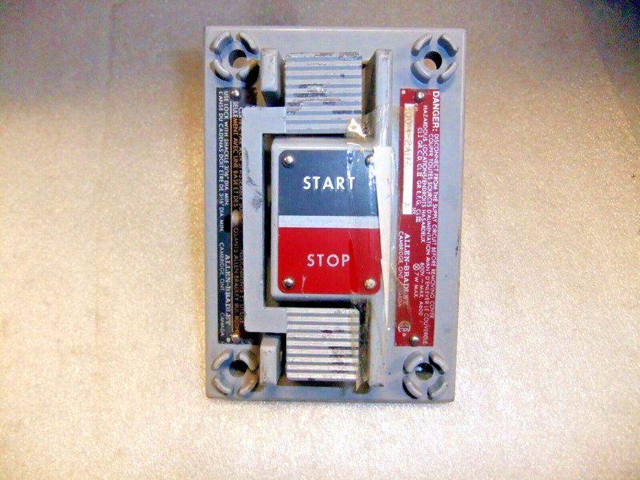 Allen-Bradley Push Button Station 800H-2AH7 600V10A Start Stop