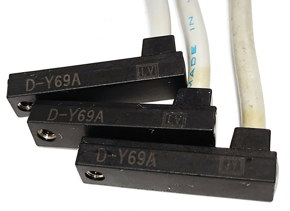SMC D-Y69AL 12-24 V DC Solid State Auto Switch w/ Indicator LighT