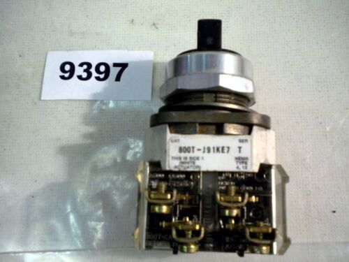 Allen-Bradley Selector Switch 800T-J91KE7 Momentary