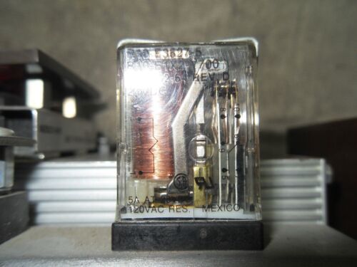1 MOORE INDUSTRIES DCA/1-5V/DH1H1/117AC-RE-RF DC CURRENT ALARM