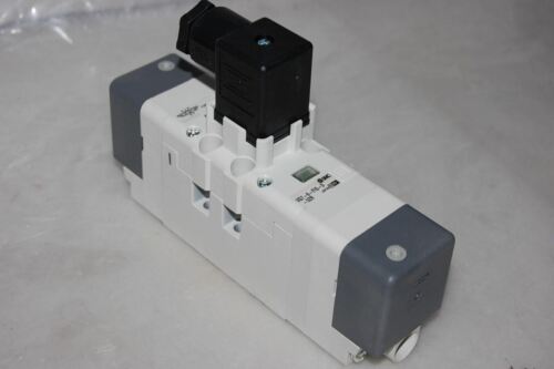 SMC VQ7-6-FIG-D-3ZR DOUBLE SOLENOID VALVE