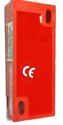 Allen-Bradley 440N-G02038 Guardmaster Ferrogard 250 VAC 2 A Safety Switch