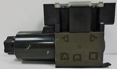 Nachi SS-G01-A5-GR-D2-31 540 Solenoid Valve
