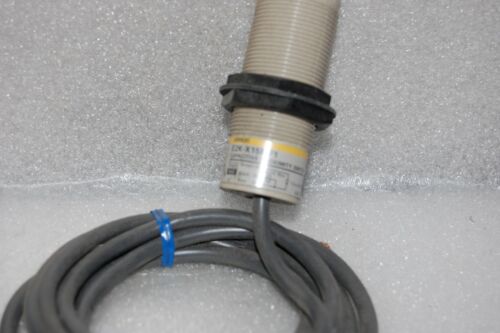 OMRON e2k-x15mf1 PROX SENSOR
