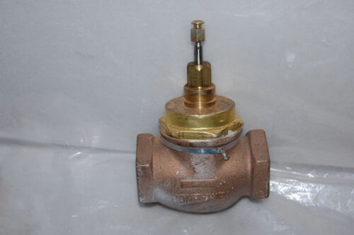 Honeywell V5011C 1391 1 8332 BRONZE THREADED CONTROL VALVE