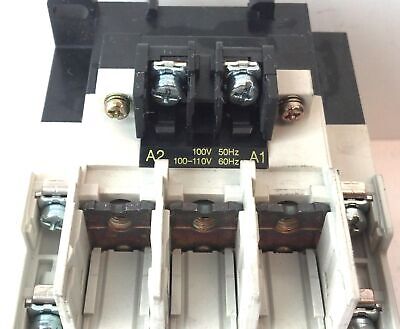 Mitsubishi S-N35 100-110 V AC 60 A 2 NO/2 NC 3 P Magnetic Contactor