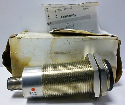 Eaton E57-30LE22-BD Inductive Proximity Sensor