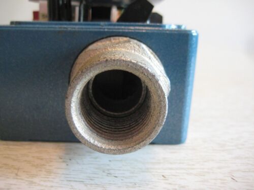 1 PMC/BETA MODEL 220 SOLID STATE VIBRATION SWITCH