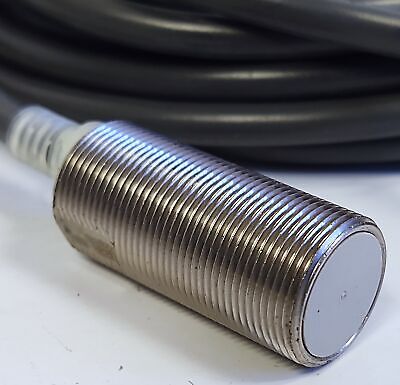 Omron E2E-X7D1-N Shielded Proximity Sensor