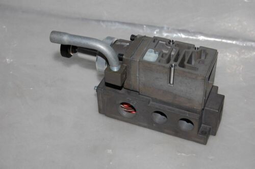 Numatics 153RS13BJ00000 SOLENOID VALVE